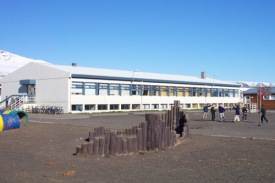 Lundarsk�li � Akureyri t�k til starfa 1974