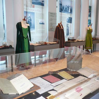 ecc66bc84aa6d1f2832286ecb609e25b