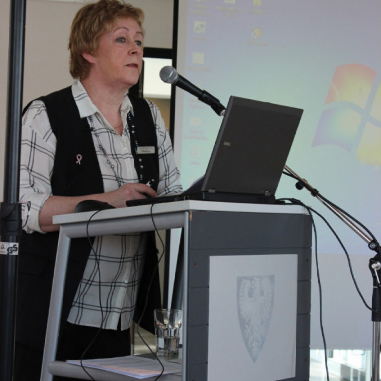 e65fe5fb0c174f00a1f485ed8f1d4011