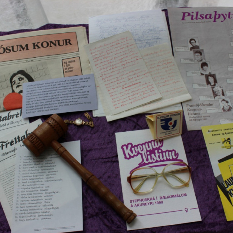 1ccf8a566e8a5908fa3fc838e64aba75