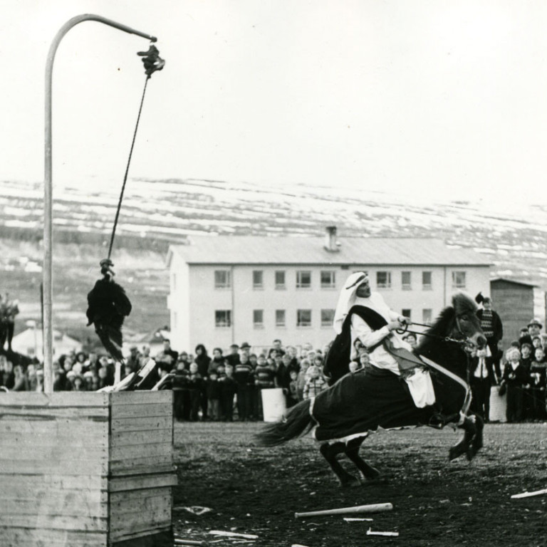 7f48cd8ade9be2bffea27fc543a9c028