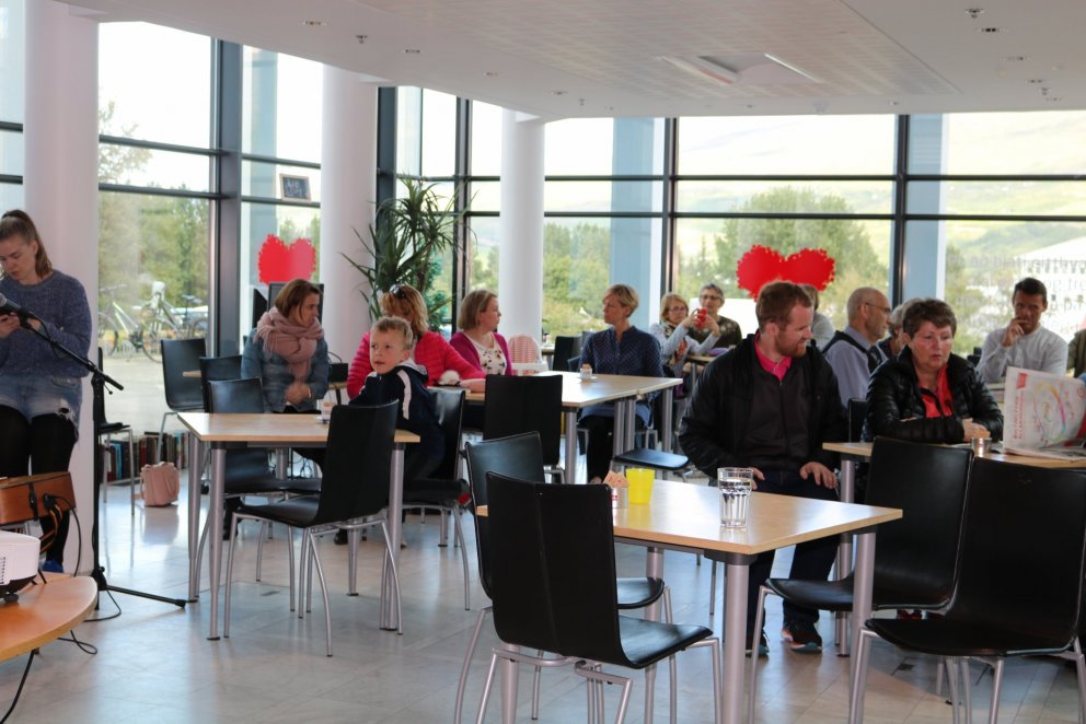 Myndir frá afmælisfagnaði