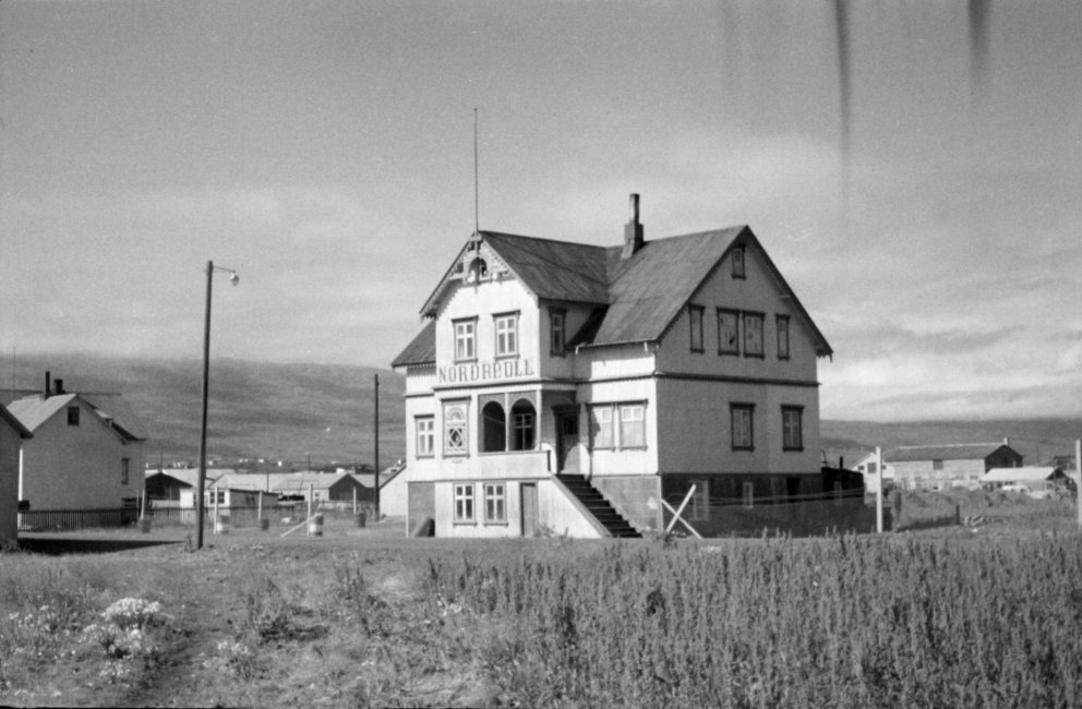 Ekki fór gott orð af mannlífinu í Norðurpólnum á meðan Sigríður og Magnús ráku þar veitingasölu. Þar…