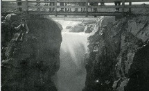 Glerárbrúin sem smíðuð var 1880