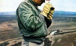 Neil Armstrong á hálendi Íslands  Iceland Review vol.7 1969